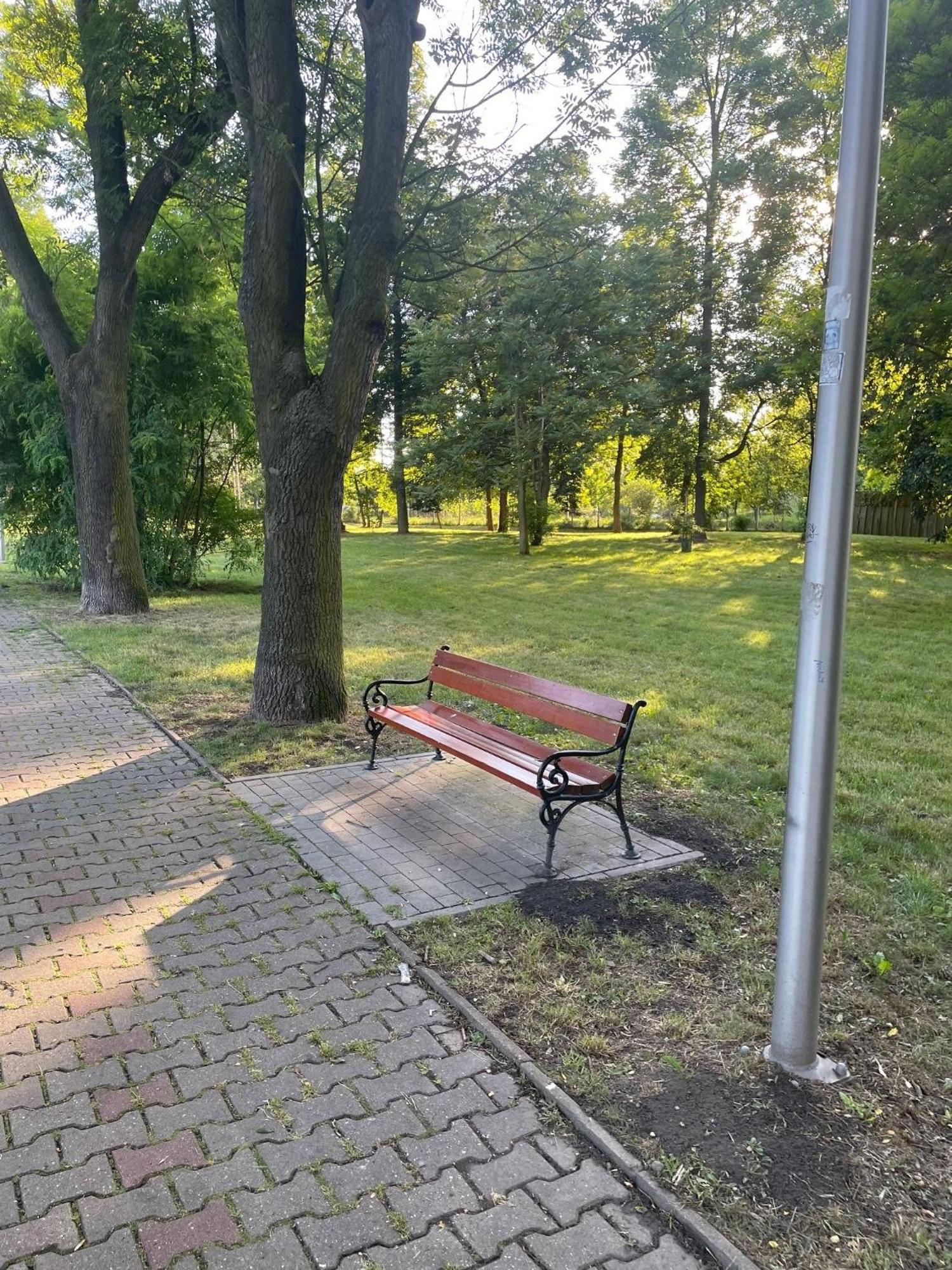 Tiny With Parking Apartment Pyskowice